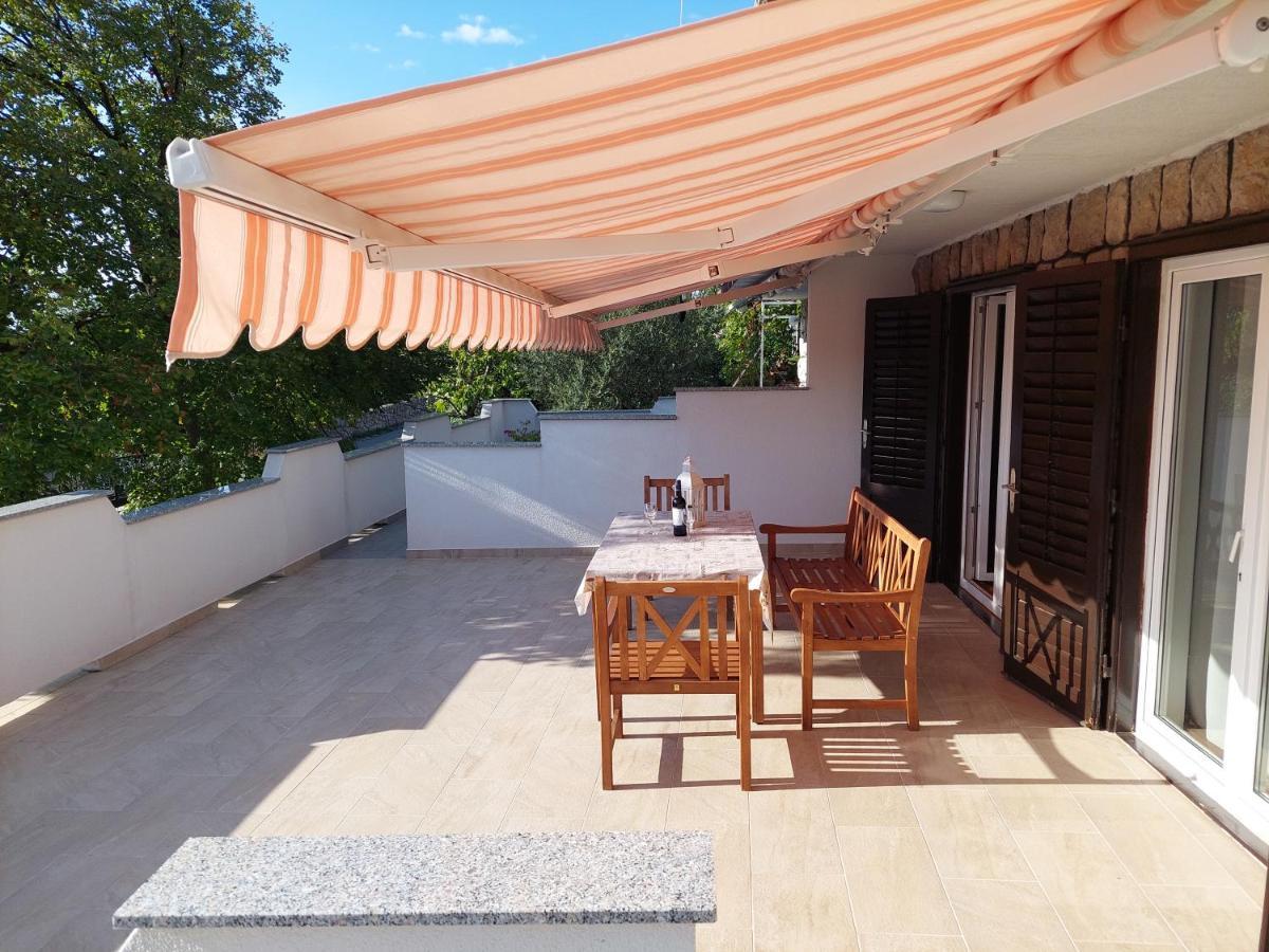 Apartma Renata *